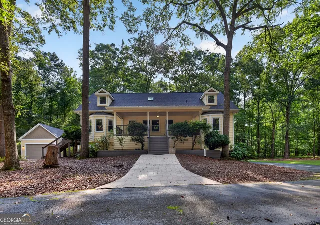 Photo 2 of Single family home for sale at 121 Broom Blvd, Fayetteville, GA 30215 | MLS# 10822105 | Listing updated on 2026-08-31
