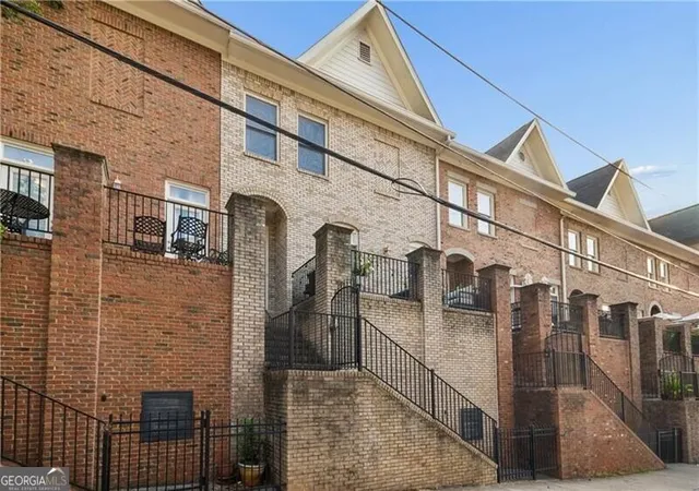 Photo 3 of Townhouse for sale at 700 Piedmont Ave Ne #10, Atlanta, GA 30308 | MLS# 10829450 | Listing updated on 2026-09-03