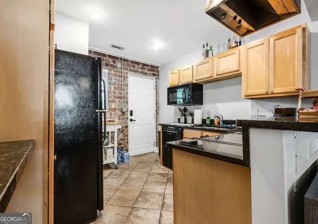 Photo 1 of Condo for sale at 40 Daniel St Nw #8, Atlanta, GA 30312 | MLS# 10879422 | Listing updated on 2026-10-27