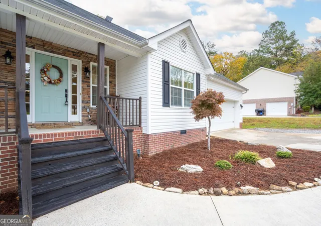 Photo 3 of Single family home for sale at 1616 Houston Valley Rd, Ringgold, GA 30736 | MLS# 10833177 | Listing updated on 2026-08-26