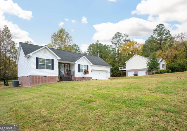 Photo 3 of Single family home for sale at 1616 Houston Valley Rd, Ringgold, GA 30736 | MLS# 10833177 | Listing updated on 2026-08-26