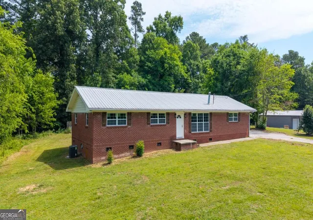 Photo 3 of Single family home for sale at 185 Blackwood Pl Se, Calhoun, GA 30701 | MLS# 10776586 | Listing updated on 2026-09-27