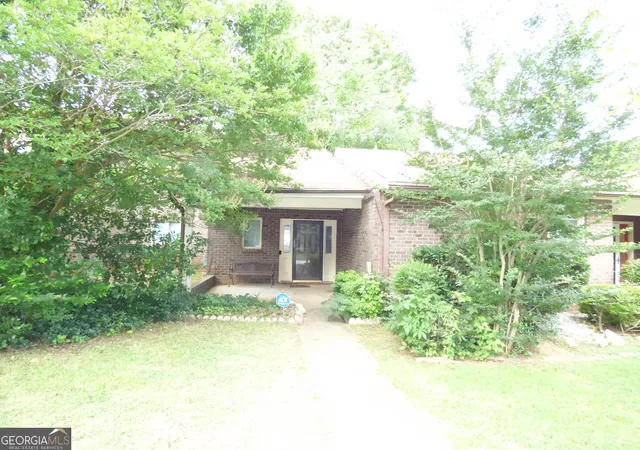 Homes for sale in Stone Mountain, GA | 1572 Circlestone Dr, Stone Mountain, GA 30088 | MLS# 10804027
