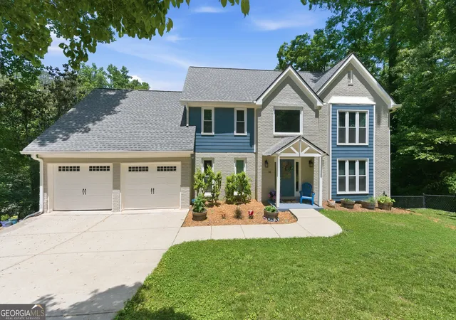 Single family home for sale at 141 Shadowlake Ln Se, Marietta, GA 30067 | MLS# 10831850