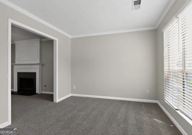 Photo 3 of Sale Pending at 1121 Huntington Pl Cir, Lithonia, GA 30058 | MLS# 10779705 | Listing updated on 2026-10-08
