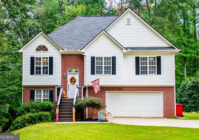 Photo 1 of Single family home for sale at 5235 Hilltop Dr, Villa Rica, GA 30180 | MLS# 10825367 | Listing updated on 2026-08-27