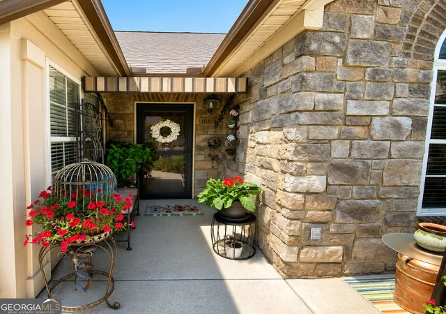 Photo 3 of Condo for sale at 1663 Sedgefield Dr, Ooltewah, TN 37363 | MLS# 10826616 | Listing updated on 2026-10-08