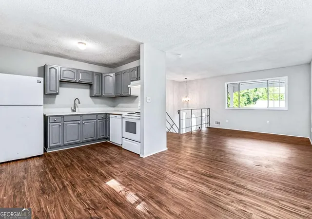 Photo 3 of Single family home for sale at 5954 Baywood Ln, Riverdale, GA 30296 | MLS# 10780648 | Listing updated on 2026-08-25