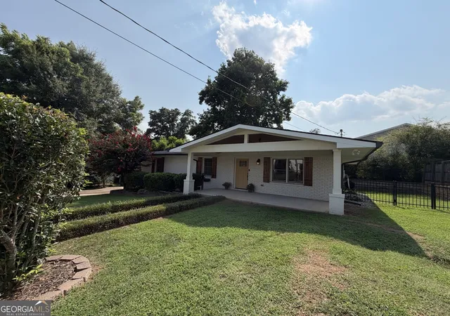 1st image of 1 Alpine Dr Dr, Newnan, GA 30263 | MLS# 10815369