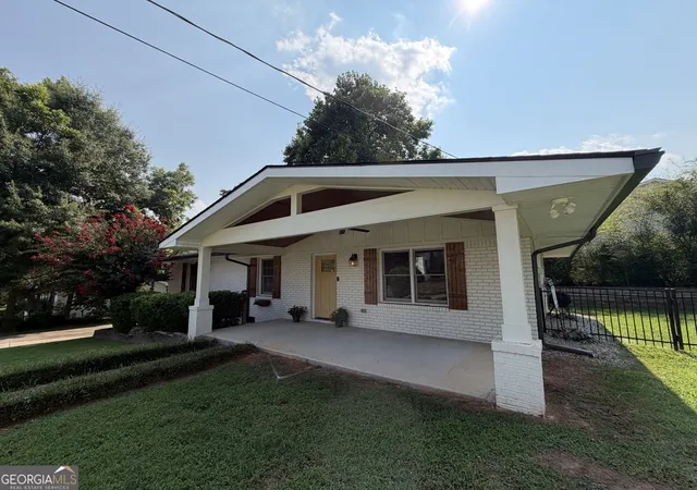 4th image of 1 Alpine Dr Dr, Newnan, GA 30263 | MLS# 10815369