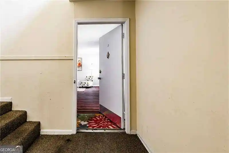 Listing Photo 2 - Condo for sale in 3626 Buford Hwy NE located at 3626 Buford Hwy NE, Brookhaven, GA 30329 - Unit #C2