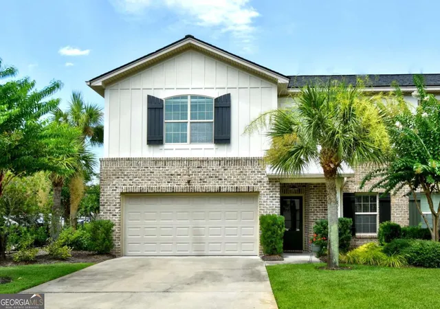 Photo 1 of Single family home for sale at 1801 Mariners Cir, Saint Simons Island, GA 31522 | MLS# 10805930 | Listing updated on 2026-08-13