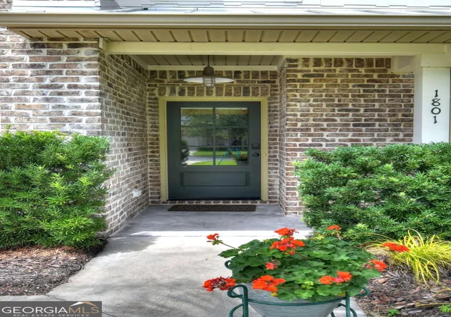 Photo 3 of Single family home for sale at 1801 Mariners Cir, Saint Simons Island, GA 31522 | MLS# 10805930 | Listing updated on 2026-08-13