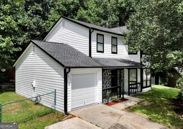 2nd image of 556 Sunfield Dr Nw, Lilburn, GA 30047 | MLS# 10812731