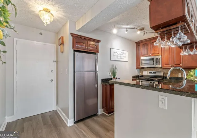 Photo 3 of Condo for sale at 620 Peachtree St Ne #911, Atlanta, GA 30308 | MLS# 10827293 | Listing updated on 2026-08-31