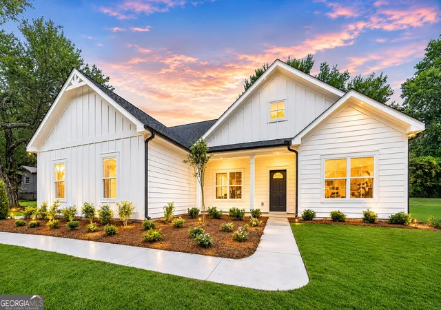 1st image of 151 Bruce Rd, Dawsonville, GA 30534 | MLS# 10810376