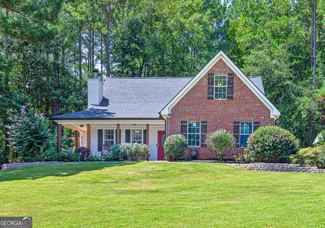 Photo 3 of Sale Pending at 1041 Matthews Wy, Mcdonough, GA 30252 | MLS# 10829292 | Listing updated on 2026-08-30