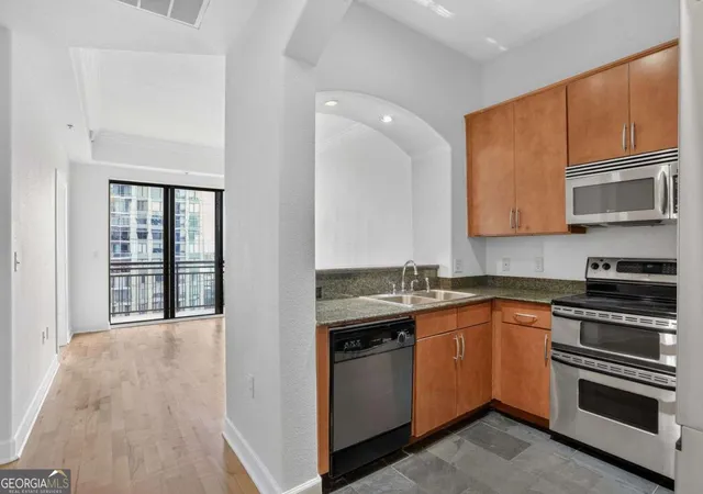 Photo 3 of Condo for sale at 3445 Stratford Rd Ne #2306, Atlanta, GA 30326 | MLS# 10807076 | Listing updated on 2026-09-04