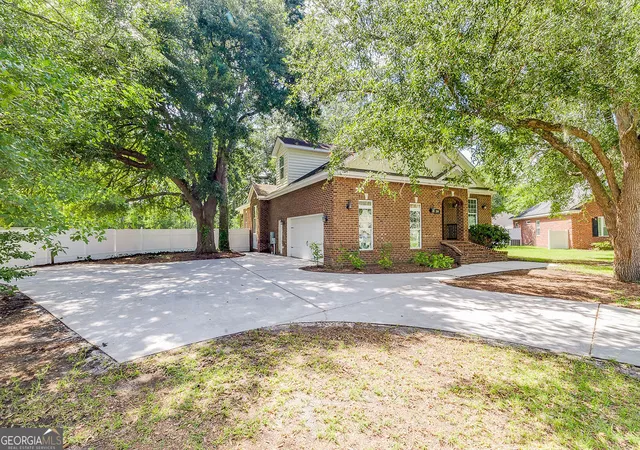 Photo 3 of Single family home for sale at 104 Myrtlewood Ct, Guyton, GA 31312 | MLS# 10824177 | Listing updated on 2026-09-18