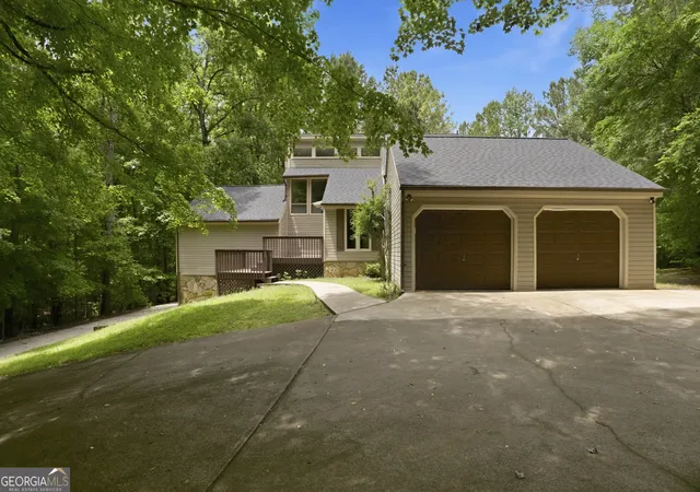 1st image of 370 Darren Dr, Fayetteville, GA 30215 | MLS# 10779825