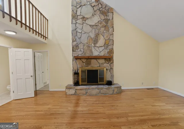 2nd image of 370 Darren Dr, Fayetteville, GA 30215 | MLS# 10779825
