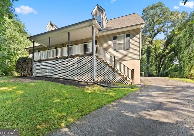 3rd image of 3455 Leisure Ln, Gainesville, GA 30506 | MLS# 10804374