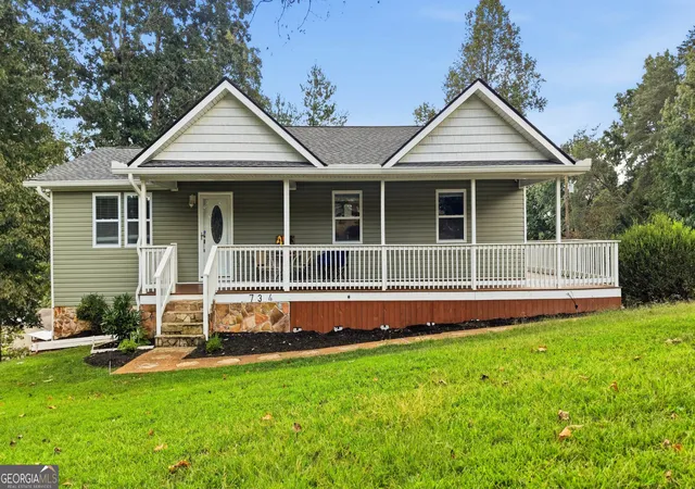 Single family home for sale at 734 Crestridge Dr, Rossville, GA 30741 | MLS# 10866708