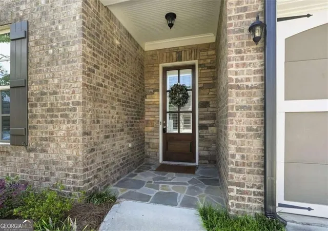 Photo 4 of Condo for sale at 5660 Ansley Ridge Ln #81, Suwanee, GA 30024 | MLS# 10828577 | Listing updated on 2026-10-05