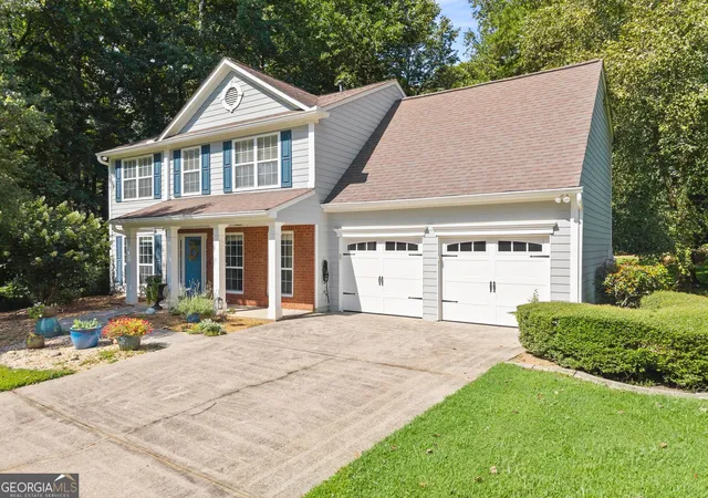Photo 3 of Single family home for sale at 5620 Millstone Dr, Cumming, GA 30028 | MLS# 10829604 | Listing updated on 2026-09-03
