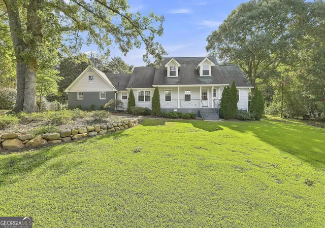 Photo 1 of Sale Pending at 1060 Oak Ridge Dr, Fayetteville, GA 30214 | MLS# 10827516 | Listing updated on 2026-08-29