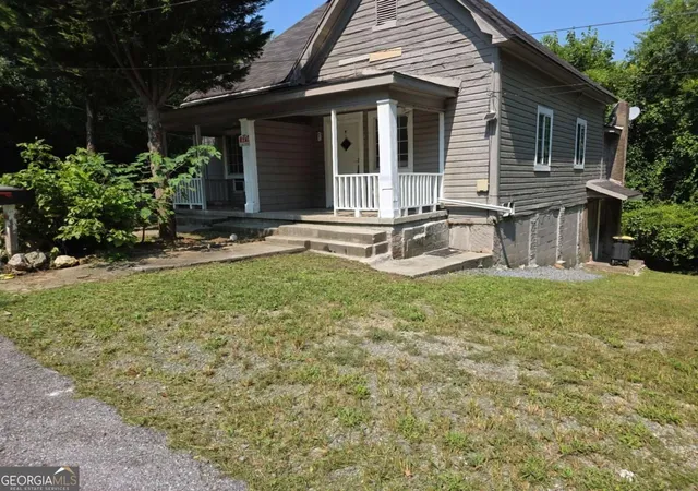 Photo 2 of Multi family home for sale at 215 Ne Smith St #A/B, Rome, GA 30161 | MLS# 10816867 | Listing updated on 2026-08-14