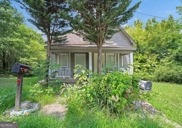 Photo 3 of Multi family home for sale at 215 Ne Smith St #A/B, Rome, GA 30161 | MLS# 10816867 | Listing updated on 2026-08-14