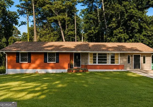 Photo 1 of Sale Pending at 452 Kenridge Cir, Stone Mountain, GA 30083 | MLS# 10811896 | Listing updated on 2026-09-10