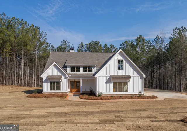 Homes for sale in Social Circle, GA | 304 Woodfin Wy, Social Circle, GA 30025 | MLS# 10685774