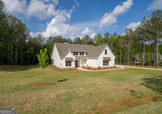 Homes for sale in Social Circle, GA | 304 Woodfin Wy, Social Circle, GA 30025 | MLS# 10685774