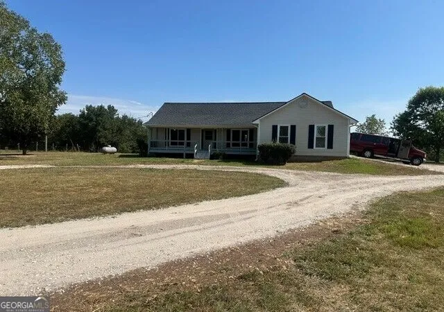 Photo 1 of Sale Pending at 695 Teamon Rd, Griffin, GA 30223 | MLS# 10832564 | Listing updated on 2026-09-21