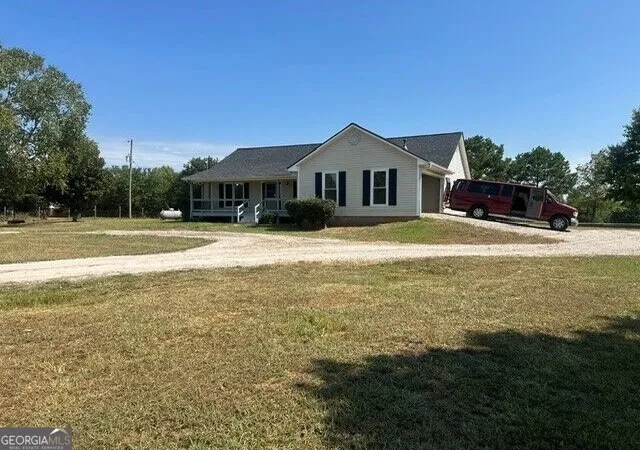 Photo 2 of Sale Pending at 695 Teamon Rd, Griffin, GA 30223 | MLS# 10832564 | Listing updated on 2026-09-21