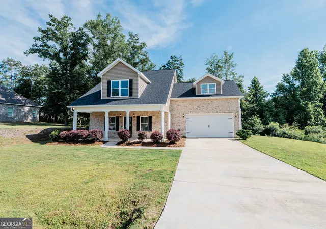Photo 1 of Single family home for sale at 317 Willow Cove Ct, Lizella, GA 31052 | MLS# 10824412 | Listing updated on 2026-08-26