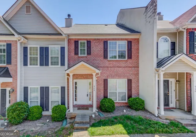 Homes for sale in Lawrenceville, GA | 964 Tree Creek Blvd, Lawrenceville, GA 30043 | MLS# 10768501