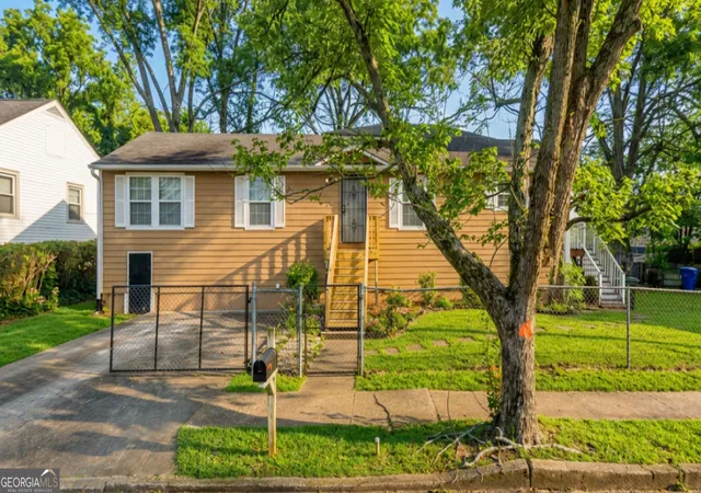 Photo 1 of Single family home for sale at 784 Avenida St St Sw, Atlanta, GA 30318 | MLS# 10831687 | Listing updated on 2026-09-23