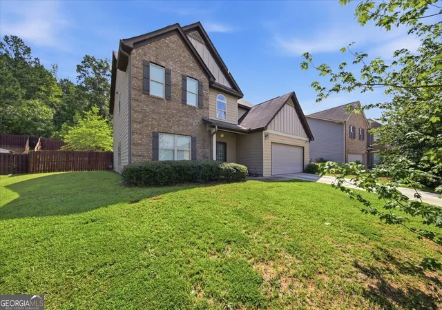 Photo 2 of Single family home for sale at 1126 Paramount Dr, Mcdonough, GA 30253 | MLS# 10833254 | Listing updated on 2026-09-17