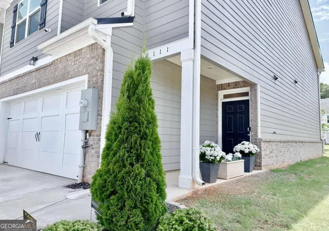3rd image of 111 Hampton Cir, Mcdonough, GA 30253 | MLS# 10791739