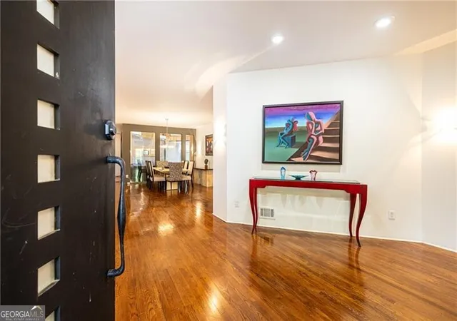 Photo 4 of Single family home for sale at 770 Kings Way NW, Atlanta, GA 30327 | MLS# 10769213 | Listing updated on 2026-06-25