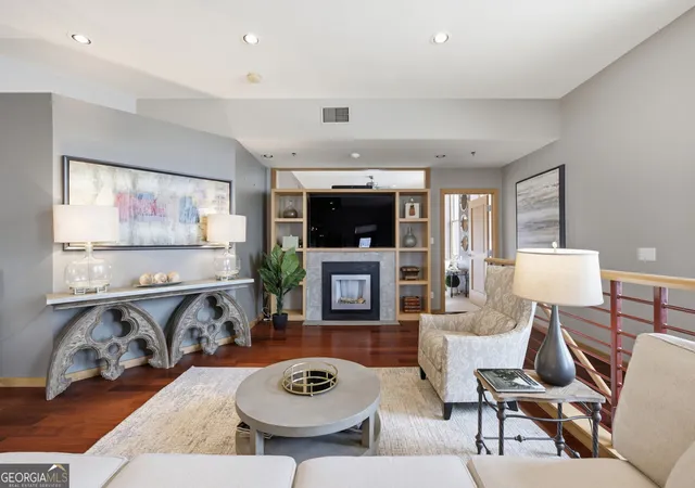 2nd image of 1433 Williams St #1C, Chattanooga, TN 37408 | MLS# 10827313