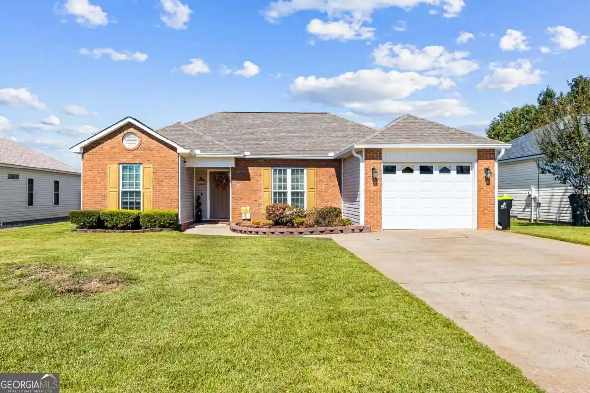 Photo 1 of Single family home for sale at 207 Tyson Glen Dr, Warner Robins, GA 31088 | MLS# 10874476 | Listing updated on 2026-10-22