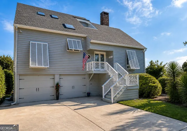 Photo 2 of Single family home for sale at 207 Military Rd, Saint Simons Island, GA 31522 | MLS# 10812414 | Listing updated on 2026-08-07
