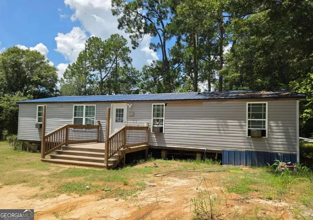Photo 1 of Manufactured home for sale at 135 Middlebrook St, Fitzgerald, GA 31750 | MLS# 10823525 | Listing updated on 2026-08-25