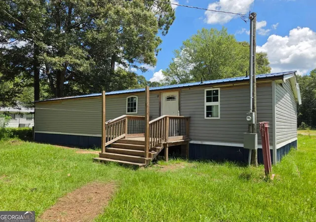Photo 2 of Manufactured home for sale at 135 Middlebrook St, Fitzgerald, GA 31750 | MLS# 10823525 | Listing updated on 2026-08-25