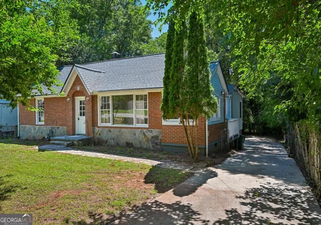 Photo 3 of Single family home for sale at 523 Ashburton Ave, Decatur, GA 30032 | MLS# 10783637 | Listing updated on 2026-10-04