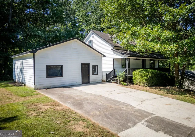 2nd image of 615 Brooks St St, Dallas, GA 30157 | MLS# 10830989